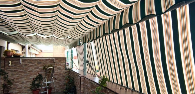 toldos laterales y pergola